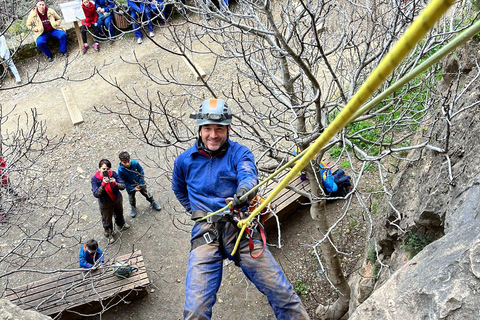Madrid: Aventura de espeleologia e rapel com transporte