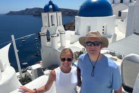 Experiencia privada en Santorini con un conductor-guía localTour privado de 4 horas por Santorini con tu conductor-guía