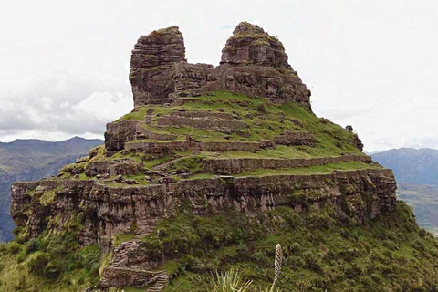 Waqrapukara Tour: 2 Days from Cusco