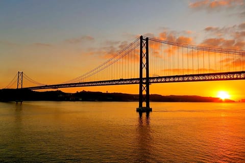 Setúbal Wine & Beach: Discovering Flavors and Scenic Beauty