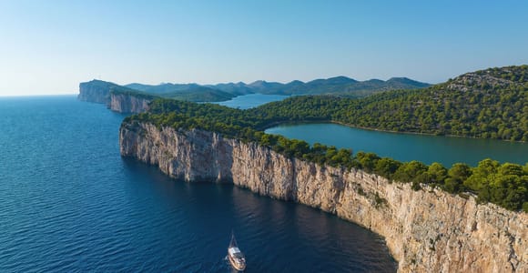 Von Biograd aus: Ganztagestour mit dem Boot zu den Kornaten und Telašćica