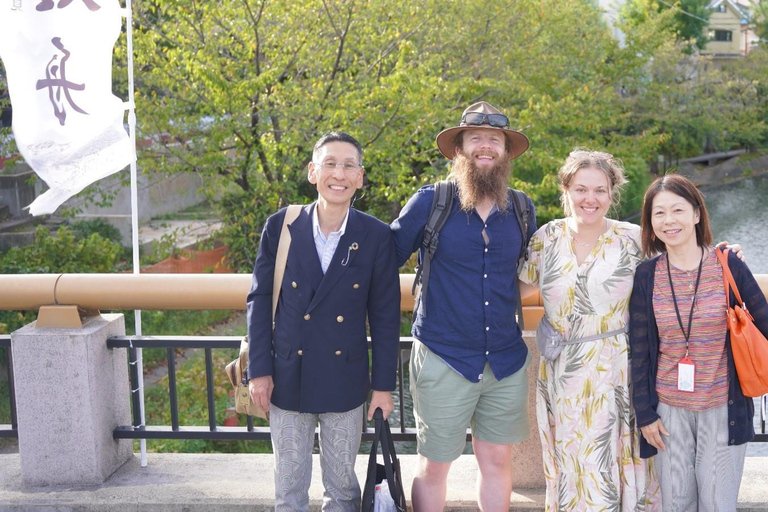 Visite de brasseries de saké japonaises à Kyoto Fushimi