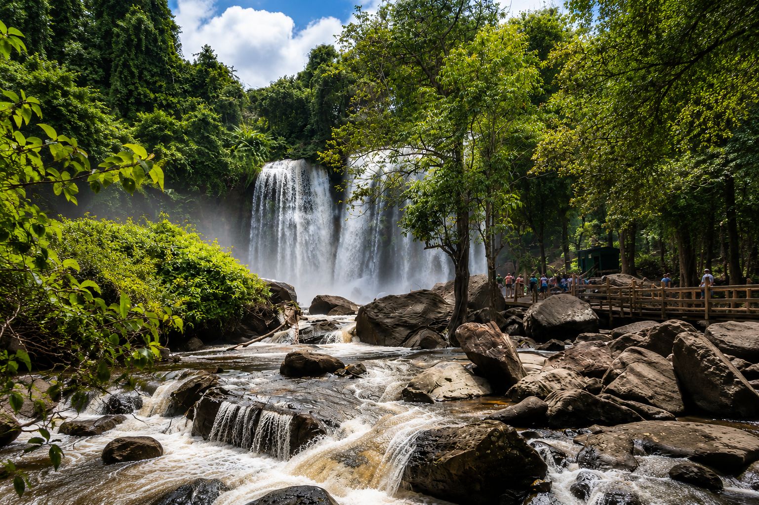 Siem Reap: Wanderung zum Berg Phnom Kulen, Banteay Srei & Beng Mealea