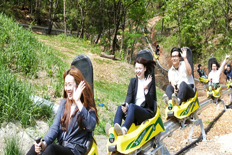 Seoul: tour di 2 giorni a Danyang con pick-up all&#039;aeroporto di IncheonHotel or airport pickup 1-night, 2-day UNESCO- Danyang tour