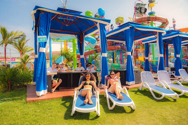 Pattaya: Columbia Pictures Aquaverse Ticket & Hotel Transfer