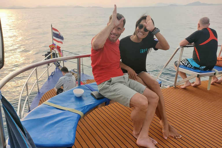 3 Fun Dives for Certified King Cruiser wreck and Koh Dok Mai