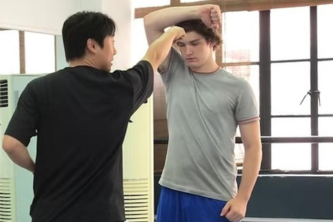 Shanghai: Chinese Kung Fu Class with English-Speaking Master Tai Chi