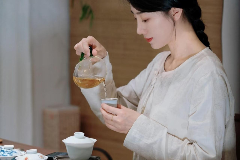 Pechino: serata artistica privata con pittura e gioielliPechino: serata d&#039;arte privata con pittura e gioielli