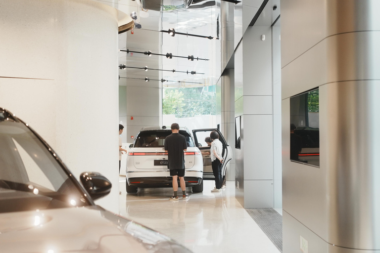 Shanghai: Retail Discovery Tour of Innovation & Lifestyle