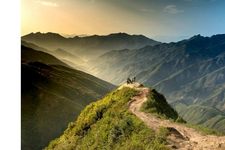 Crossing: 2-Day Moc Chau and Ta Xua Tour