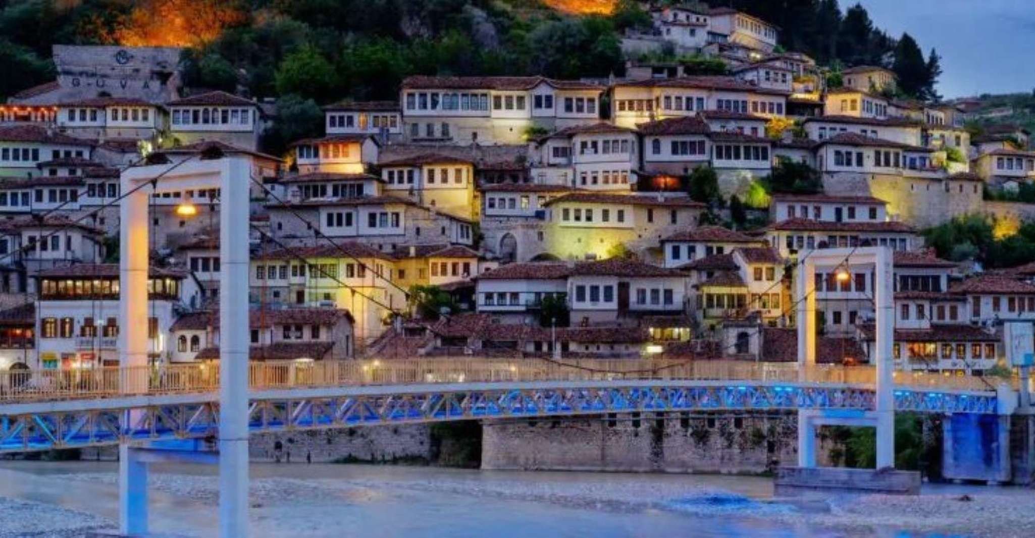 TOUR D'EXPLOITATION BÉRATIQUE (Départ de Tirana) - Hizvo