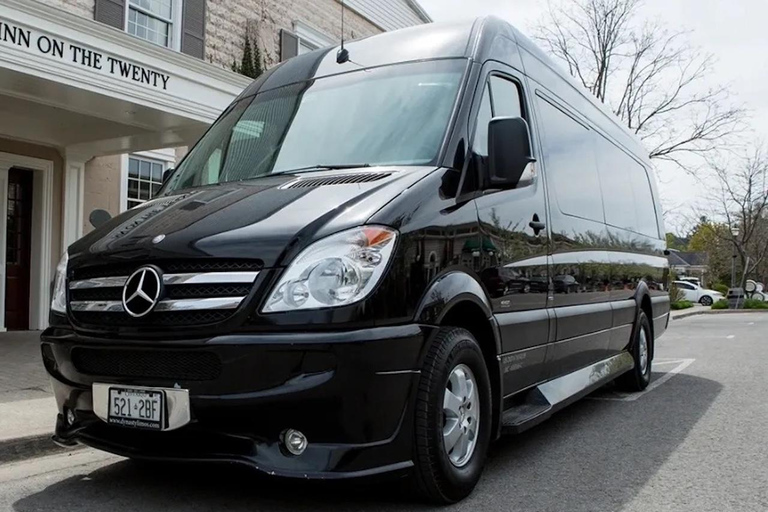 Niagara-on-the-Lake: Private vehicle Wine Tour with Tastings