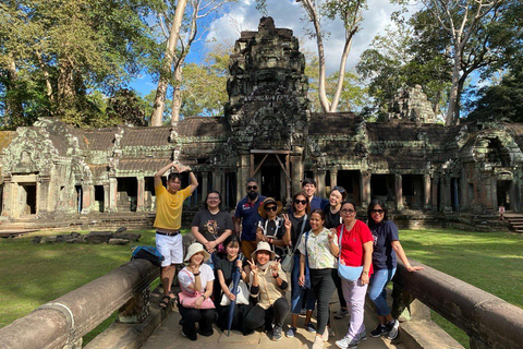 Private Angkor Wat Sunset Tour by Tuk Tuk with Lunch Include