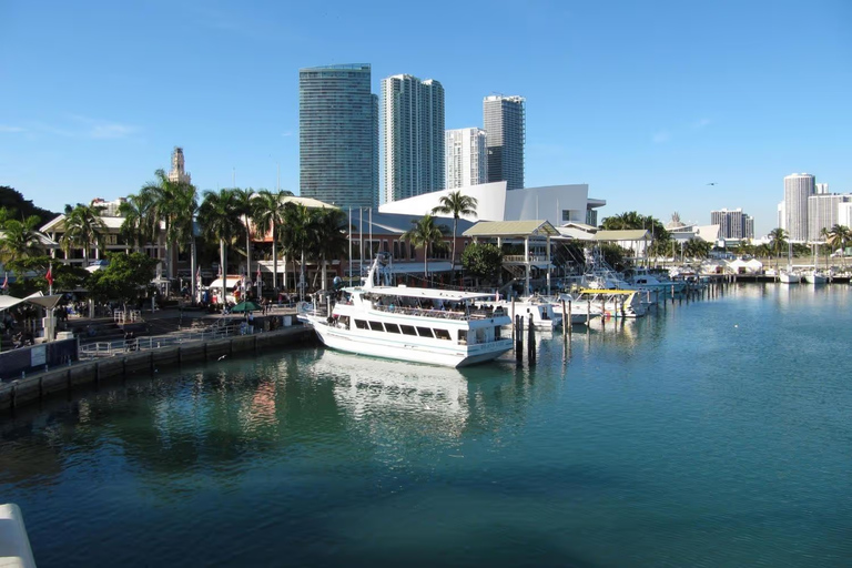 Miami: Biscayne Bay Boat Tour with Guide