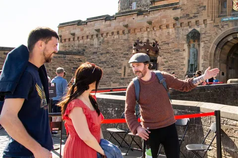 Edinburgh: Edinburgh Castle Guided History Tour with Tickets