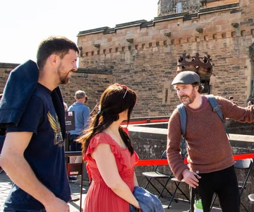Edinburgh: Edinburgh Castle Guided History Tour with Tickets