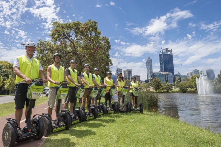 Segway-Tour in Perth am Flussufer
