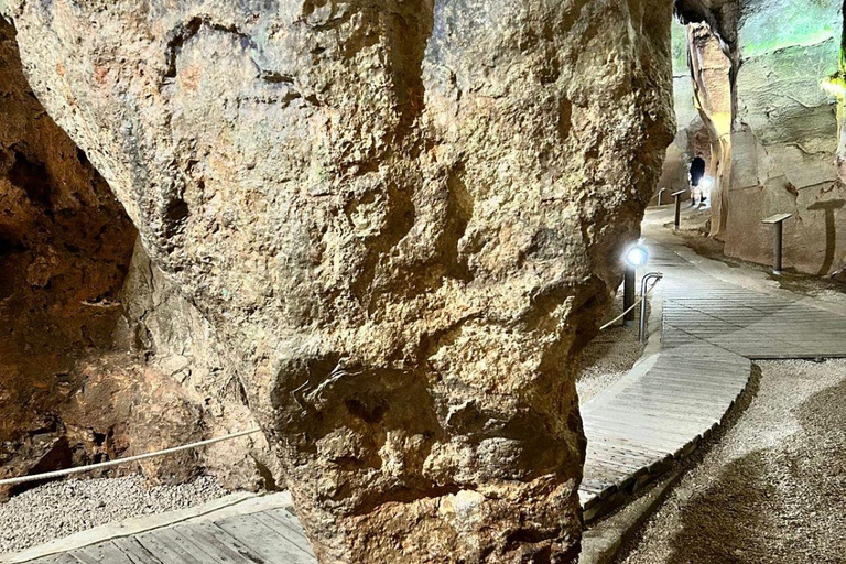 From Albir, Benidorm & Calpe: Jalon & Caves of Skulls Tour From Calpe with Meeting Point at Suitopia