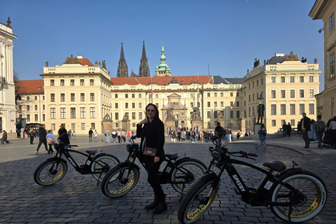 Prague Viewpoints & Historical Ebike Tour 4 Hours: Group E-Bike Tour