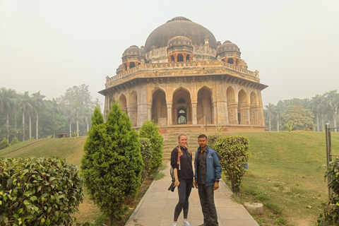 From New Delhi: Golden Triangle Tour with Ranthambore SafariFrom Delhi: Golden Triangle Private Tour with Taj Mahal