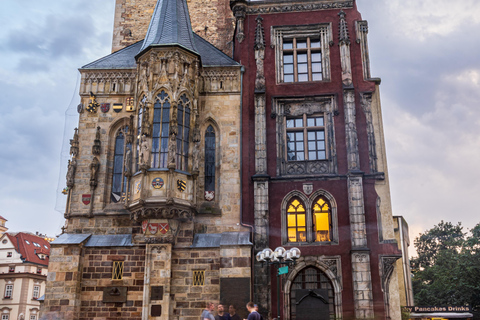 Rondleiding door de Oude en Nieuwe Stad van Praag en boottochtPrijs groepsreis