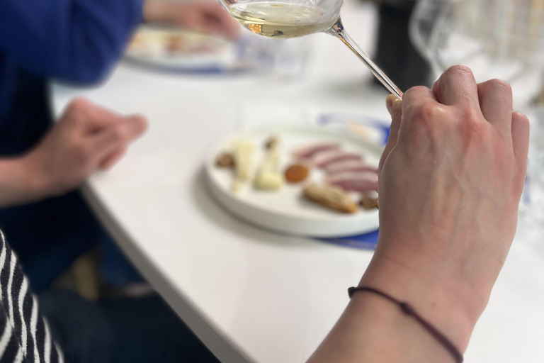 Bordeaux: Food and wine pairing workshop English