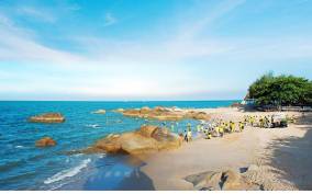 From Ho Chi Minh: Vung Tau Beach - A Beautiful Beach