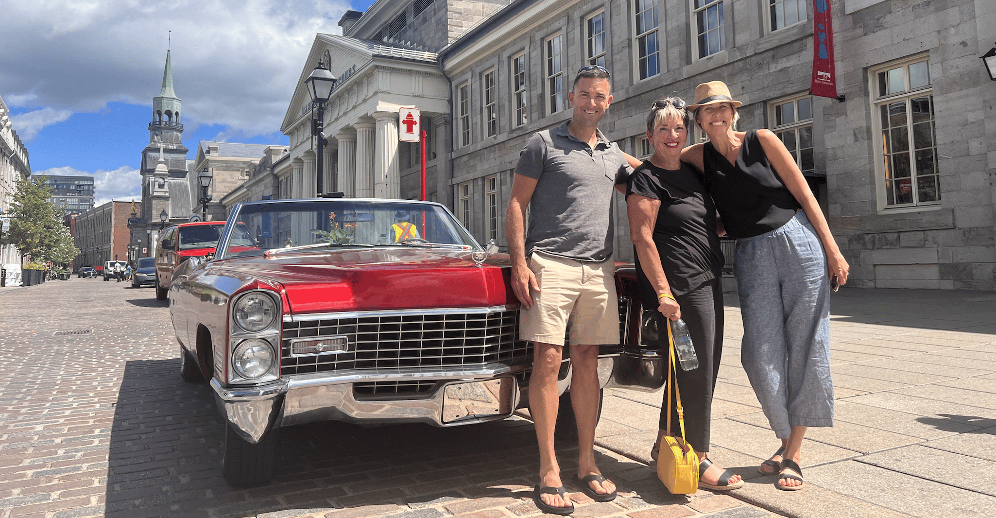 Montréal: Guided Tour in Vintage Convertible Cadillac