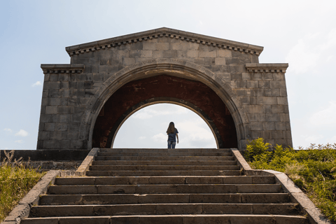 Yerevan: Heidense Tempel van Garni, Geghard &amp; Lavash Bakken Tour