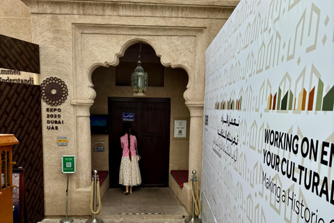 Dubai: Halbtagestour Stadtführung, Zukunftsmuseum, Blaue Moschee &amp; BurjDubai: Halbtagestour durch die Stadt mit Souks, Boot, Rahmen, Blauer Moschee