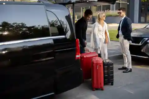2 Euro pro Km-Premium-Transfer-Service in ganz Albanien.