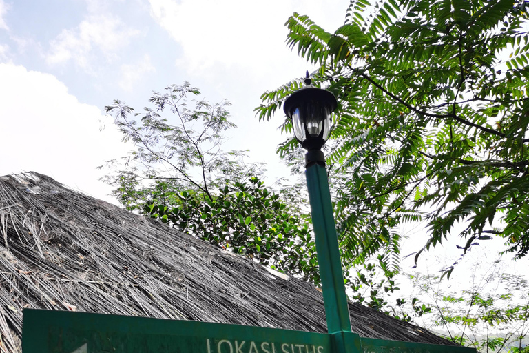 Jakarta: Explore Gunung Padang Archaeological Site Tour