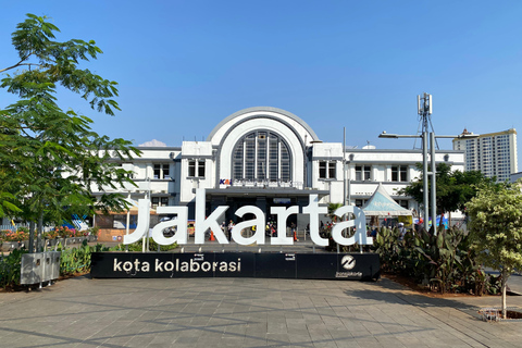 Jakarta: Tour Nationaal Monument, Moskee en Oude StadPrivétour met meertalige gids