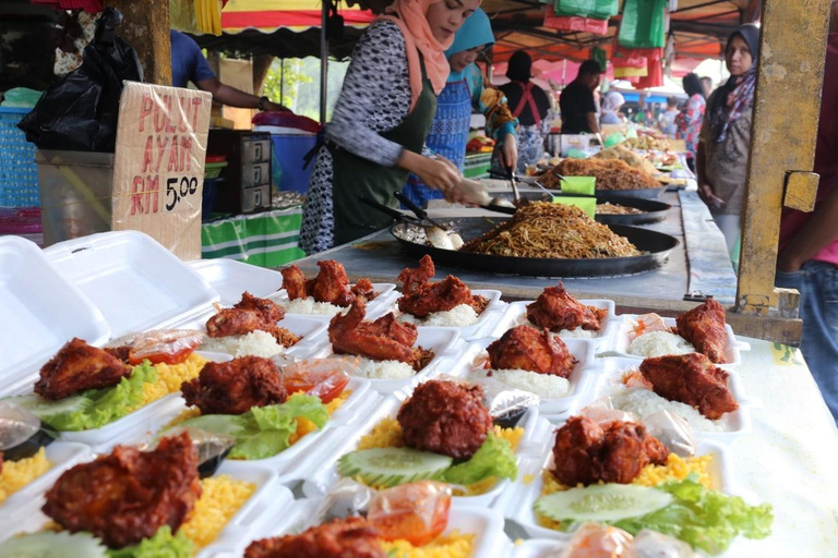 لانكاوي: جولة بالقارب بين أشجار المانغروف مع لوحات الباتيك والمأكولات المحلية