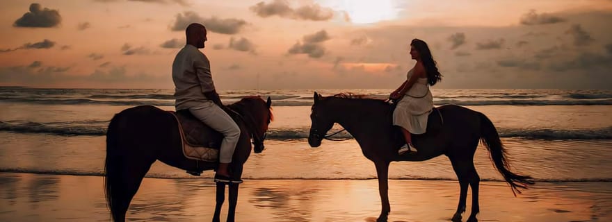 Bali : balade à cheval sur la plage de Seminyak, transport inclus