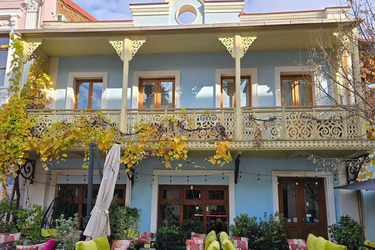 Tbilisi: Walk German Quarter, Visit Art Museum & Taste Wines