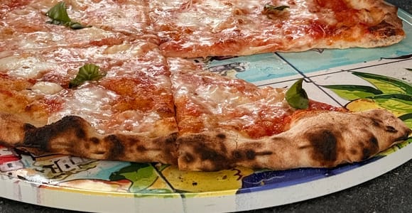 Sorrento: Pizza Class in the garden among lemon and orange trees