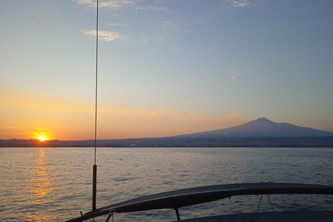 Catania: Sunset Sailing Tour with Sicilian Aperitif
