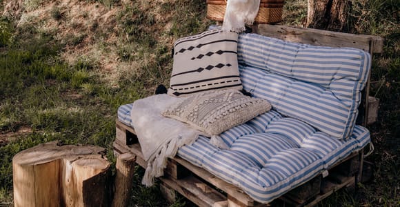From Lazise: A romantic picnic among vineyards and hills
