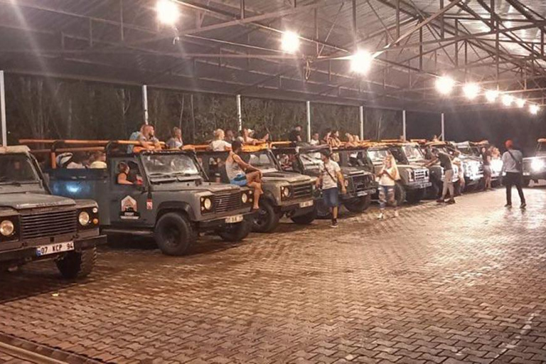 Safari Nocturno y Paseo en Barco por Alanya con Cena en la Ribera