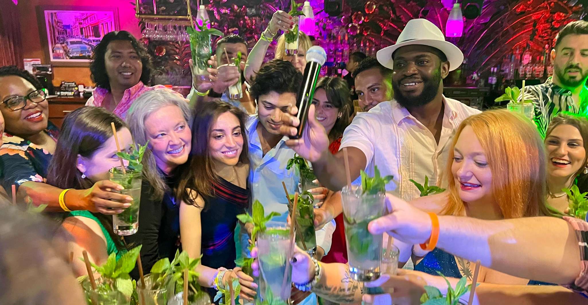 Miami, Sip & Salsa Night at Mango's Miami for Beginners