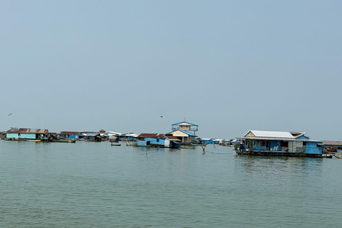 Siem Reap: Tonle Sap Lake & Floating Village Tour Tour in a Tuk Tuk