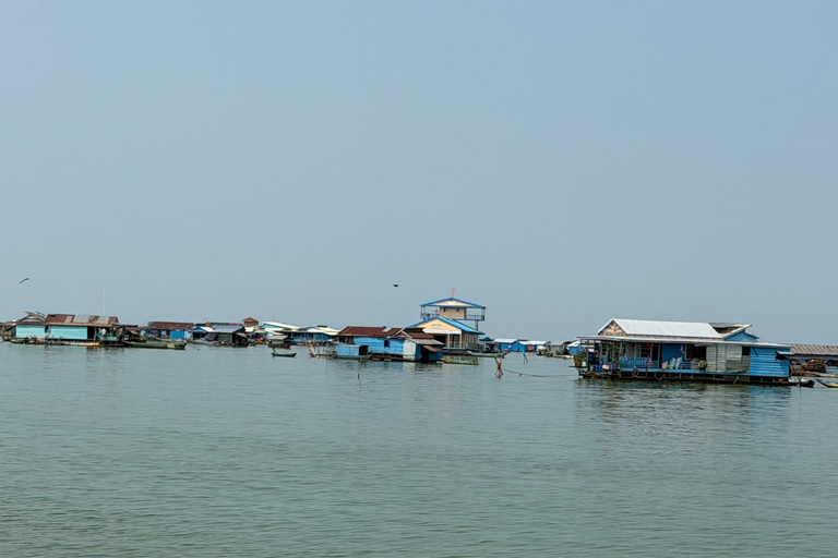 Siem Reap: Tonle Sap Lake & Floating Village Tour Tour in a Tuk Tuk