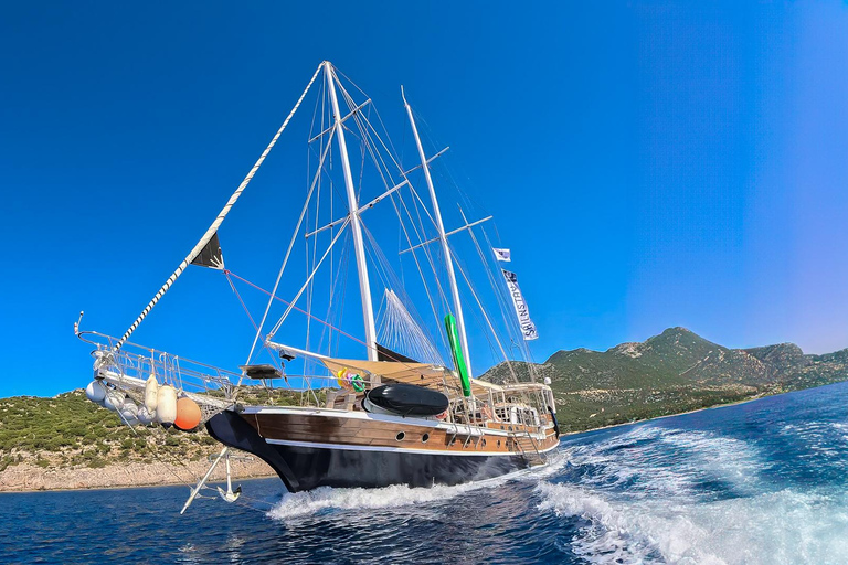 Navigare in Turchia: Crociere in caicco per gruppi di età diverse