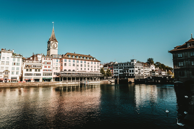 Zurich: LGBTQ city tour through Zurich incl. raclette LGBTQ city tour through Zurich incl. raclette