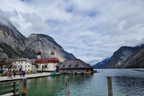 Z Monachium: Wycieczka 1-dniowa nad jezioro Königssee z rejsem łodzią i kopalnią soli