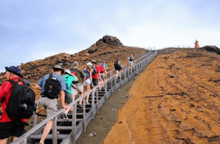 Ganztag Bartolome Island & Sullivan Bay