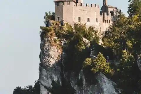 San Marino in einer halbprivaten Gruppe: geführte Tour mit Pass für 7 Museen und Türme