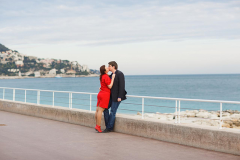 Cannes: Private Photoshoot - Waterfront, Harbour & Old Town Standard: 20 photos | 30 mins