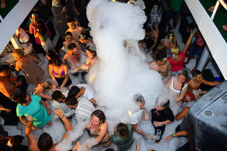 Alanya: Grand Pirate Ship Cruise – Caves, Bar & Foam Party All-Inclusive Drinks + Hotel Transfer